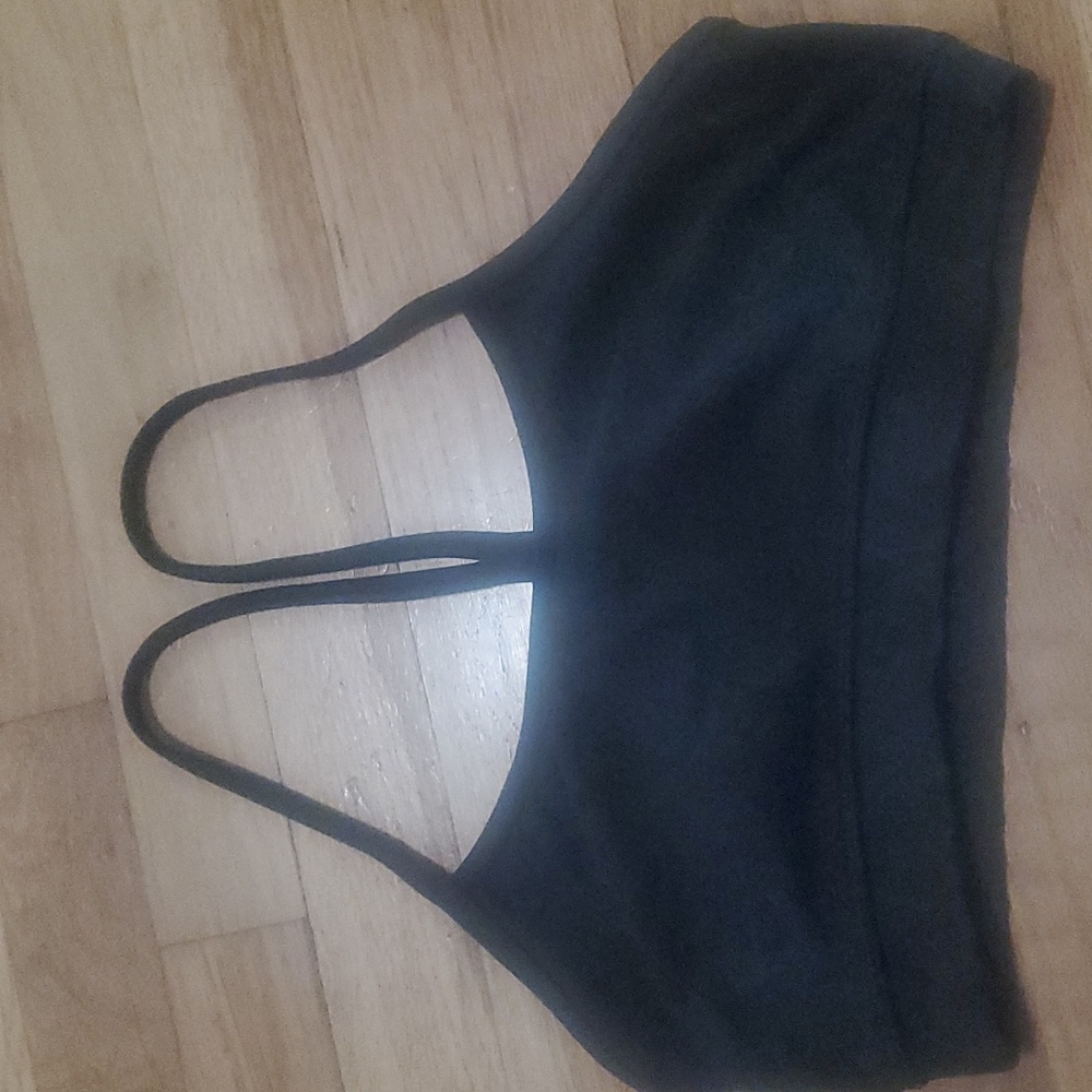 Flow Y bra lululemon camo black sz 6